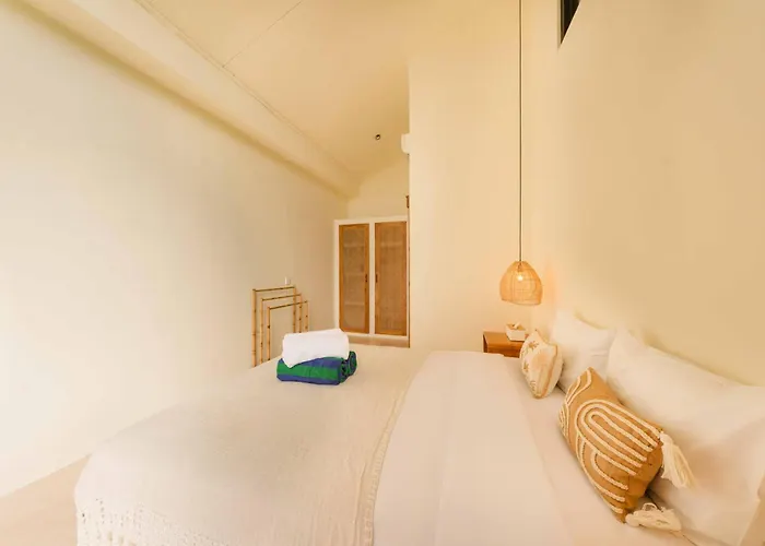 Modern 2br Oasis With Pool In Balangan
